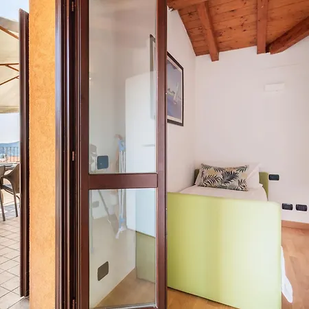 Din Don House Lägenhet Cernobbio